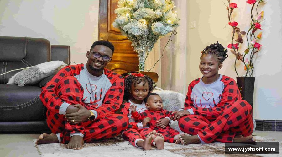 风雨同舟，共创辉煌！